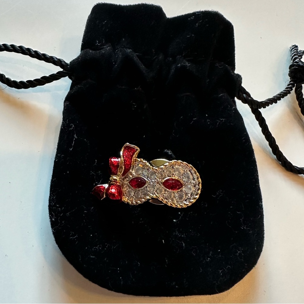 Swarovski Red Crystal Mardi Gras Mask Pin Tie Tac